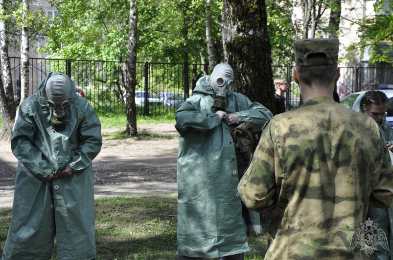Смоленские росгвардейцы приняли участие в военно-спортивной игре «Зарница» 