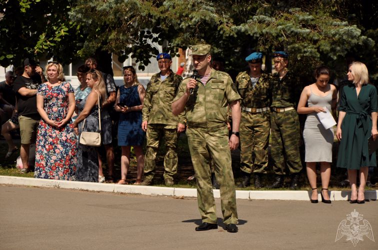 Смоленские росгвардейцы посетили детский военно-патриотический лагерь