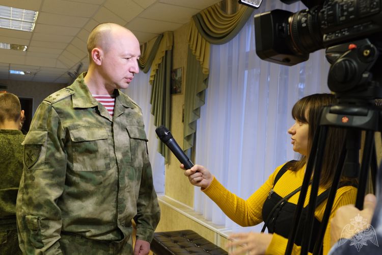 Смоленские росгвардейцы присоединились к всероссийской акции «Калашников 100».
