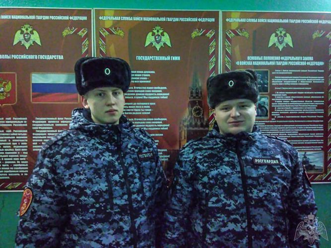 В СМОЛЕНСКОЙ ОБЛАСТИ СОТРУДНИКИ РОСГВАРДИИ ОКАЗАЛИ ПОМОЩЬ ПОСТРАДАВШИМ В ДТП