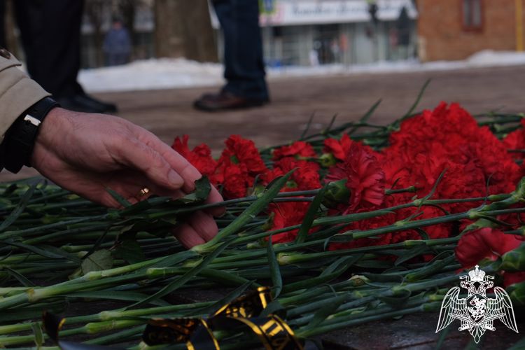 В Смоленске росгвардейцы приняли участие  в торжественном митинге 