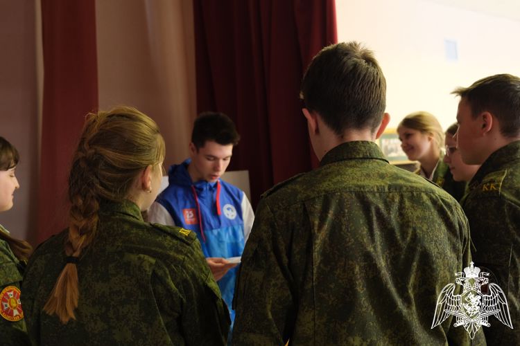 В Смоленске росгвардейцы провели патриотические мероприятия  для подшефных кадетских классов