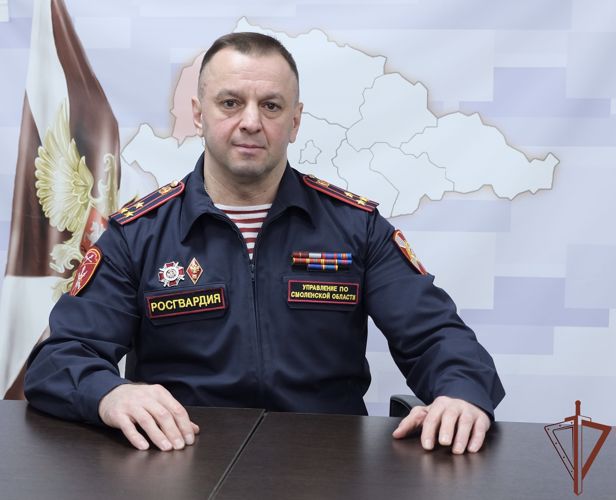 Поздравление начальника Управления Росгвардии по Смоленской области полковника полиции Валерия Пчелинцева с Днем войск национальной Гвардии