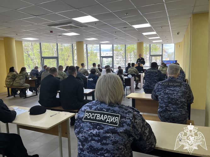 Смоленские росгвардейцы приняли участие в написании «Диктанта Победы»