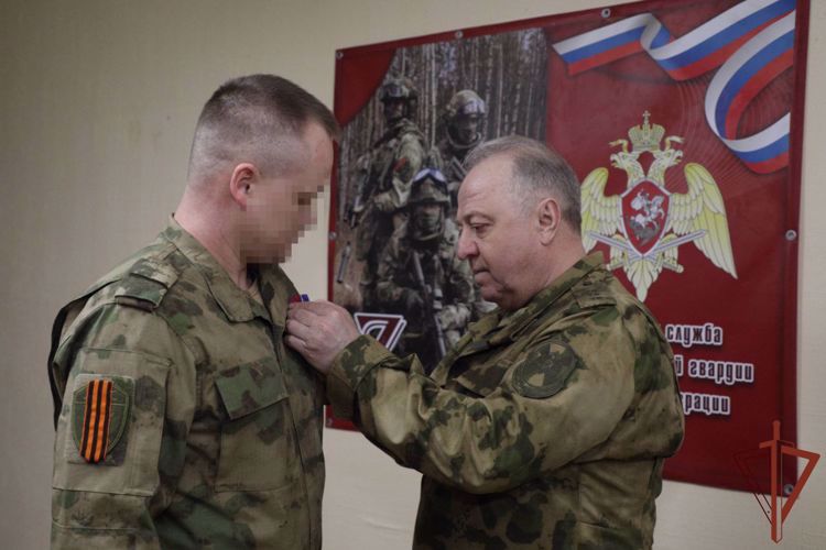 Генерал-полковник Виктор Стригунов проверил организацию службы подразделений Росгвардии в ДНР 