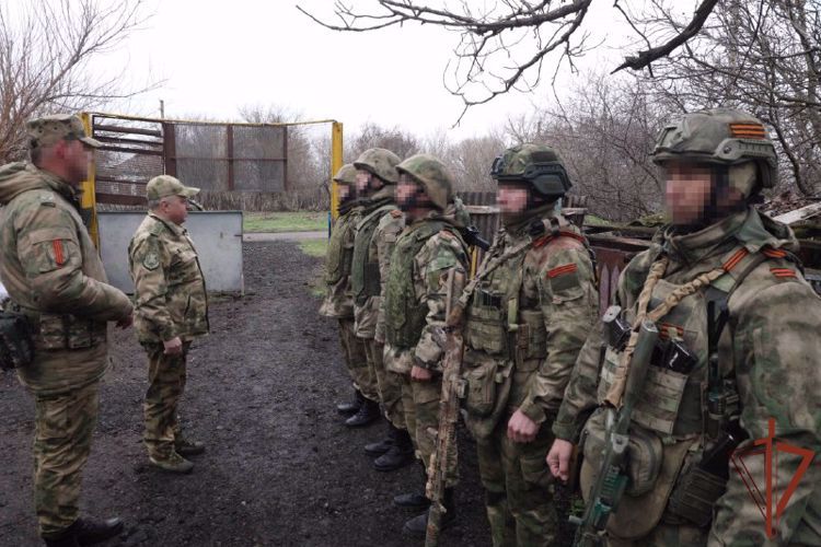 Генерал-полковник Виктор Стригунов проверил организацию службы подразделений Росгвардии в ДНР 
