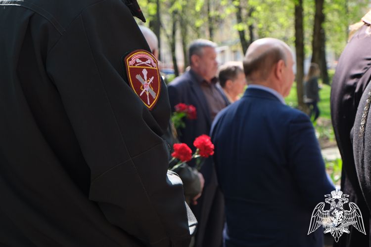 В Смоленске росгвардейцы почтили память погибших в радиационных авариях и катастрофах 