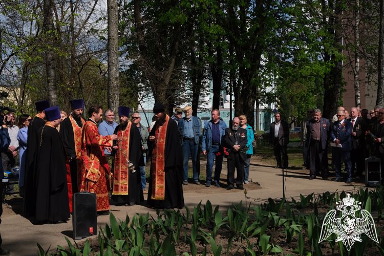 В Смоленске росгвардейцы почтили память погибших в радиационных авариях и катастрофах 
