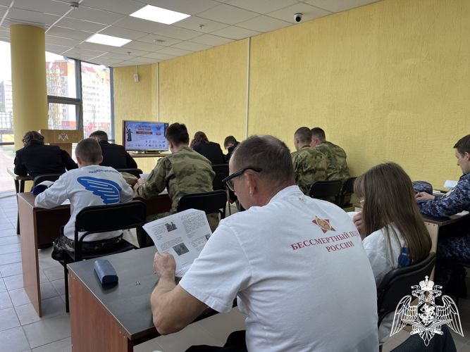 Смоленские росгвардейцы приняли участие в написании «Диктанта Победы»