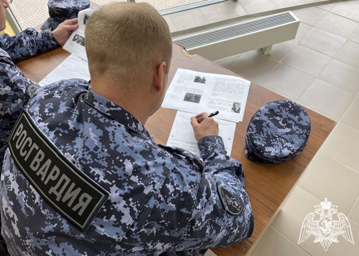 Смоленские росгвардейцы приняли участие в написании «Диктанта Победы»