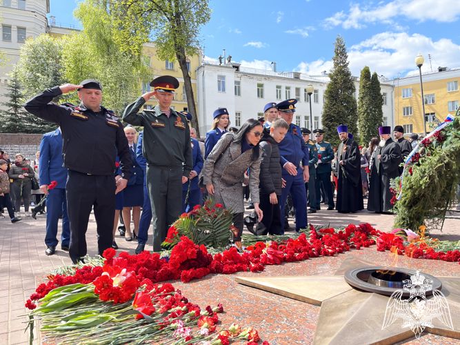 В Смоленске руководство регионального Управления Росгвардии приняло участие в митинге, посвященном Дню Победы
