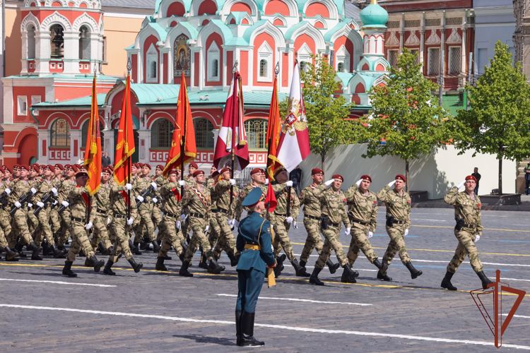 Военнослужащие Росгвардии приняли участие в параде на красной площади