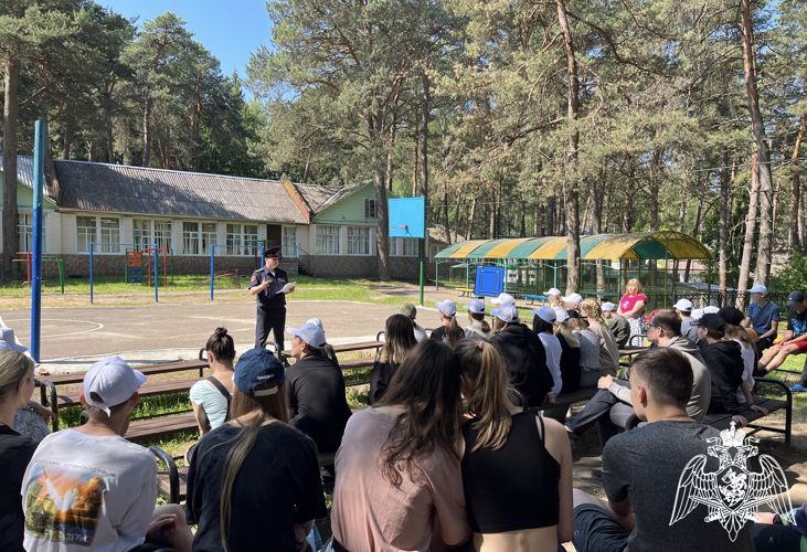 Смоленские росгвардейцы поддержали акцию «Каникулы с Росгвардией»