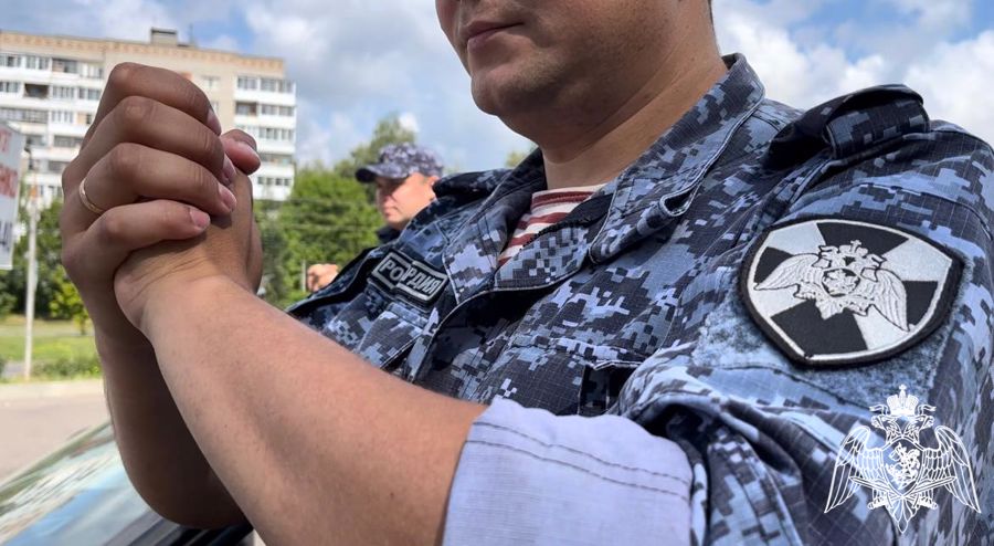 Смоленские росгвардейцы присоединились к акции «Встанем» (Видео)