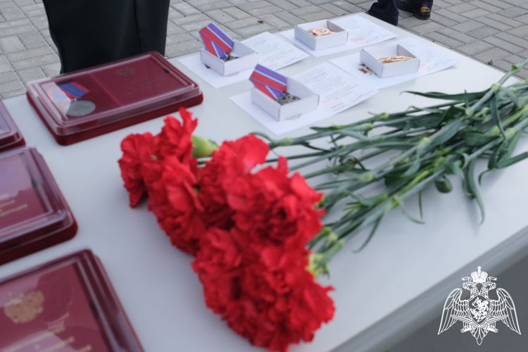 В Смоленске вручили награды росгвардейцам - участникам спецоперации