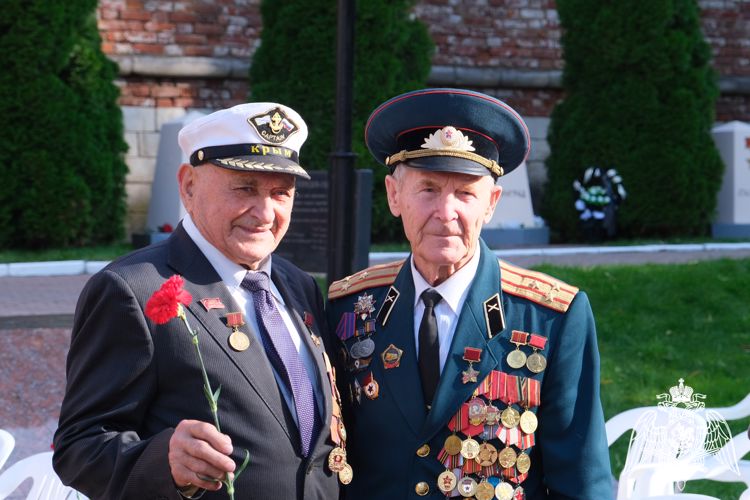 Росгвардейцы приняли участие в мероприятиях,  посвященных 80-летию со дня освобождения Смоленска