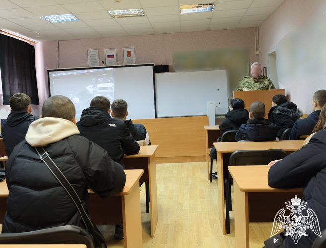 Смоленские школьники побывали в гостях у спецподразделений Росгвардии