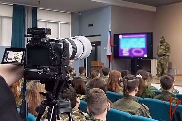 Подшефные Росгвардии школьники из Запорожской области стали  участниками Федерального телепроекта