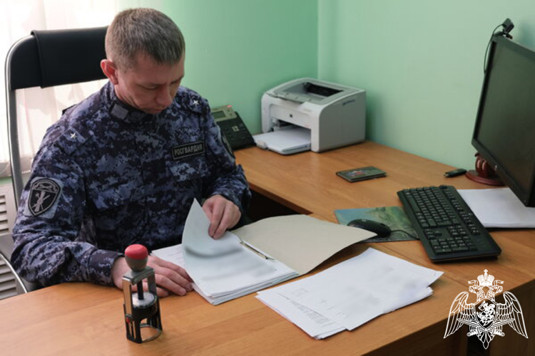 Росгвардейцы за неделю проверили около 70 владельцев оружия в Смоленской области