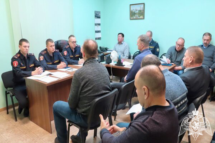 В Смоленске росгвардейцы провели совещание  с представителями объектов топливно-энергетического комплекса 