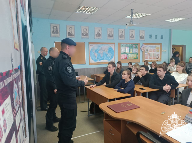 Смоленские росгвардейцы приняли участие в мероприятиях, приуроченных к  Дню Героев Отечества