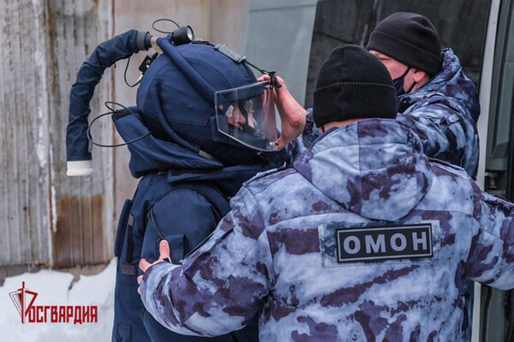 Сотрудники инженерной службы Управления Росгвардии по Смоленской области отмечают профессиональный праздник