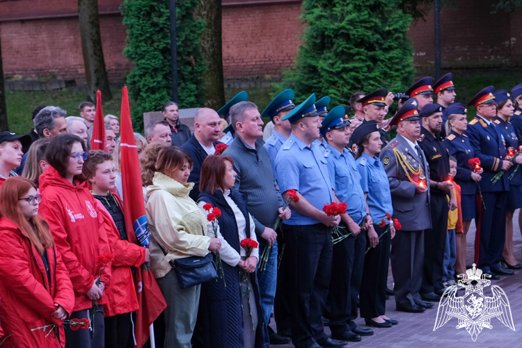 Смоленские росгвардейцы приняли участие в памятных мероприятиях