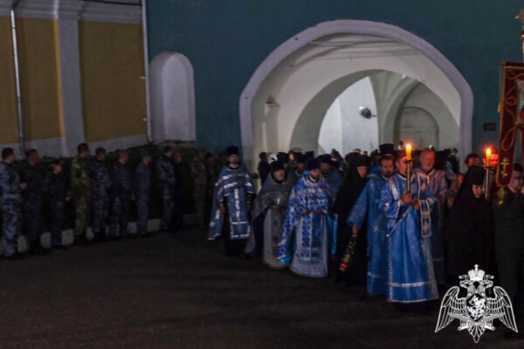 Росгвардейцы приняли участие в праздничном богослужении в Смоленске