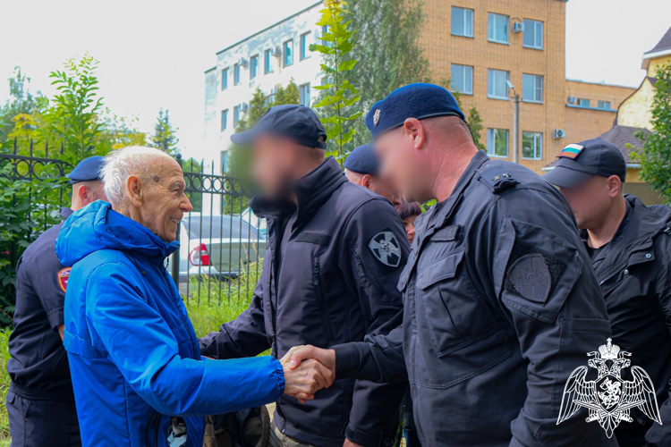 Росгвардейцы почтили память Героя России Алексея Буханова