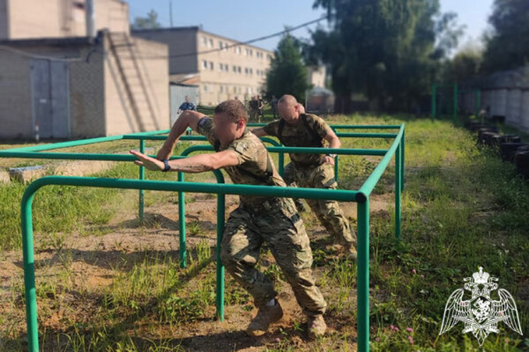 В Смоленске прошли спортивные соревнования среди сотрудников ОМОН