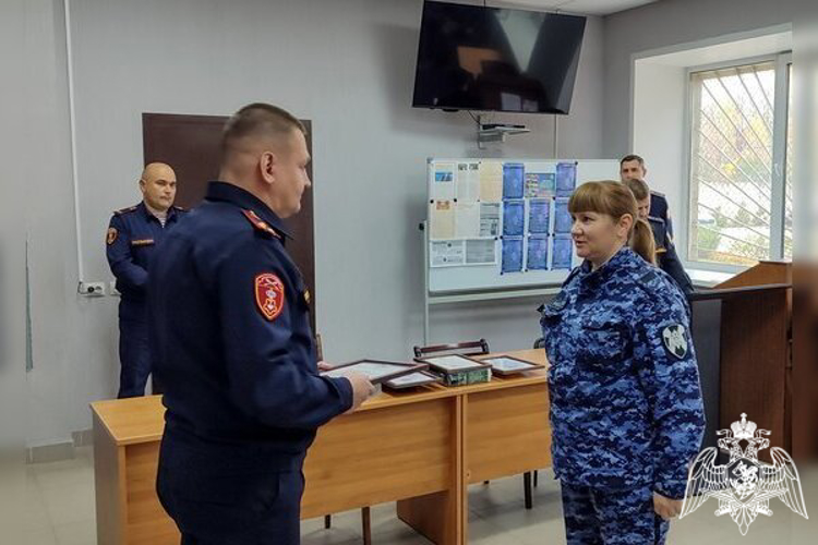 72 годовщину отметили сотрудники вневедомственной охраны Росгвардии в Смоленской области