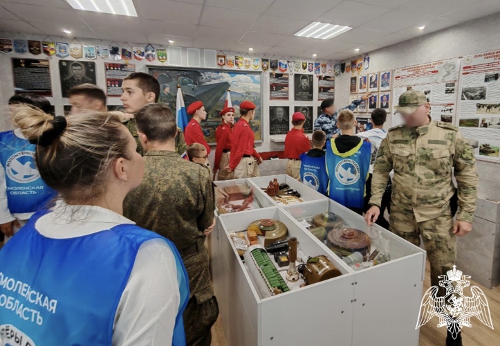 Сотрудники ОМОН «Кривич» Росгвардии провели день открытых дверей