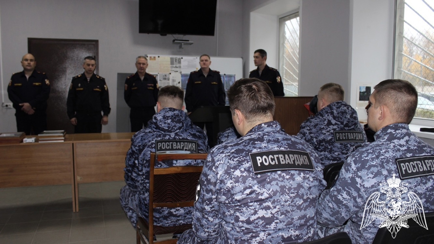    73 годовщину отметили сотрудники вневедомственной охраны Росгвардии в Смоленской области