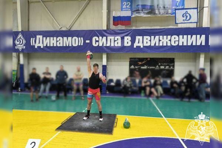 Команда Управления Росгвардии по Смоленской области одержала победу на чемпионате по гиревому спорту
