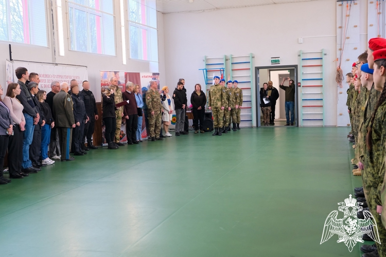 Сотрудники ОМОН приняли участие в военно-патриотическом сборе  для подростков Смоленской области