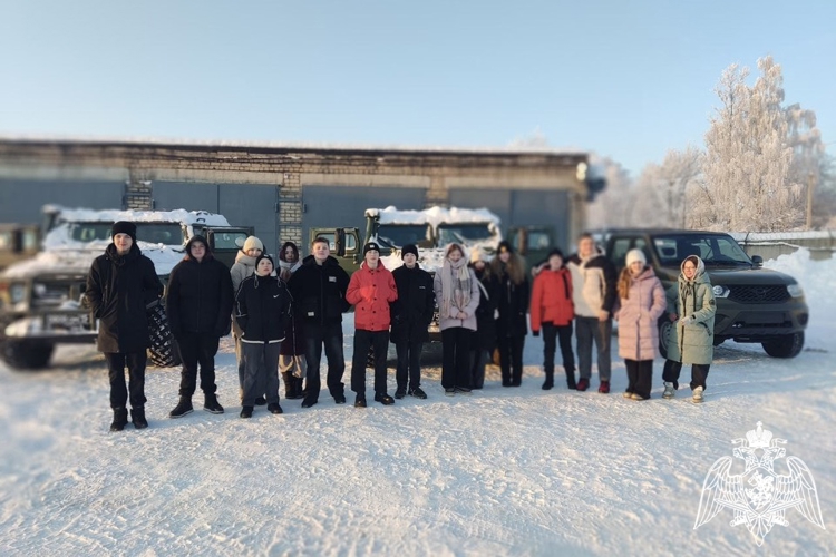 Смоленские школьники познакомились с работой спецподразделений Росгвардии