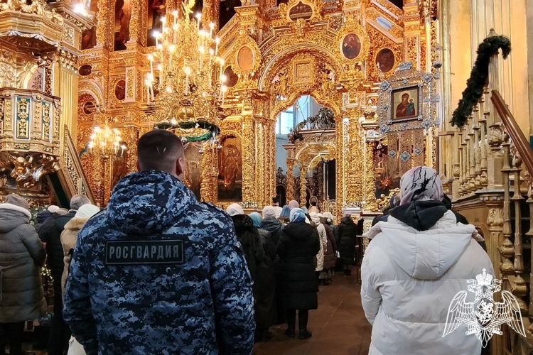 Росгвардейцы обеспечили порядок и безопасность крещенских праздников в Смоленской области
