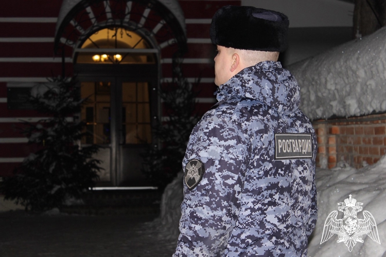 Росгвардейцы обеспечили порядок и безопасность крещенских праздников в Смоленской области