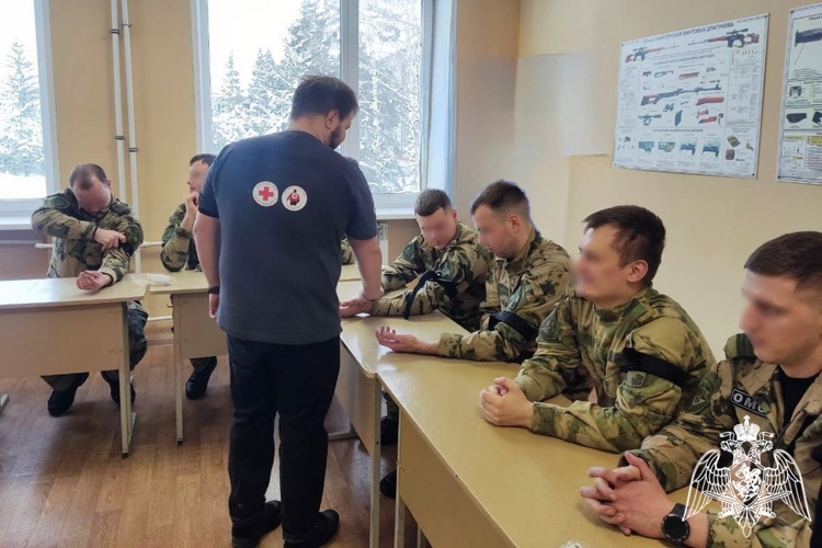 БОЙЦЫ ОМОН «КРИВИЧ» РОСГВАРДИИ ПРОВЕЛИ СПЕЦИАЛЬНЫЕ ЗАНЯТИЯ ПО ТАКТИЧЕСКОЙ МЕДИЦИНЕ