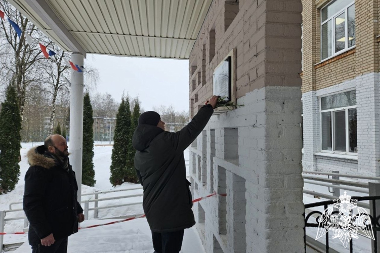 Росгвардейцы провели цикл мероприятий для школьников Смоленска
