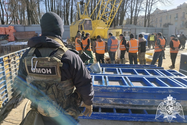 В Смоленской области при содействии ОМОН Росгвардии прошли мероприятия по противодействию незаконной миграции