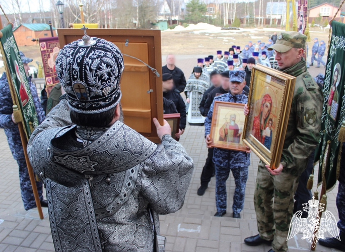 Великопостный крестный ход Росгвардии прошел в Ярцево