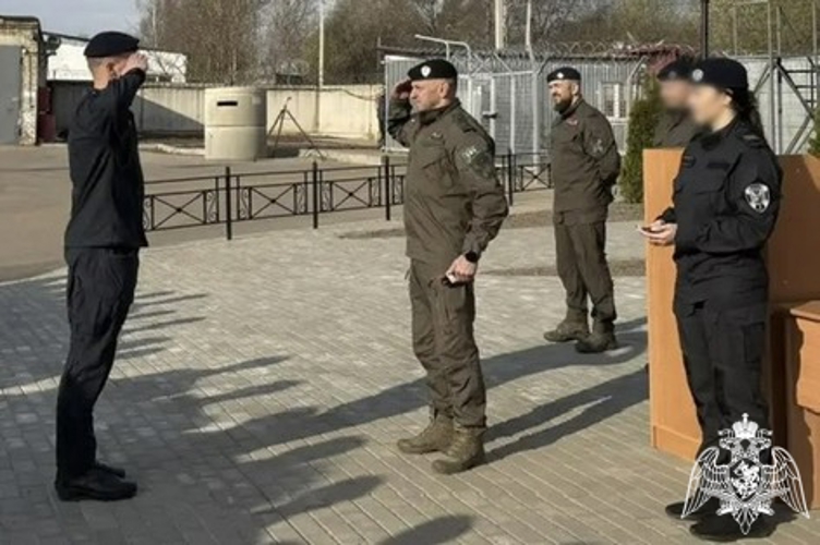Начальник Управления Росгвардии по Смоленской области поздравил сотрудников СОБР «Сигма» с днем образования подразделения
