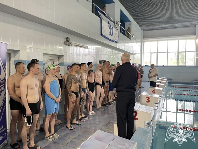 Команда Росгвардии одержала победу на соревнованиях общества «Динамо» по плаванию в Смоленске