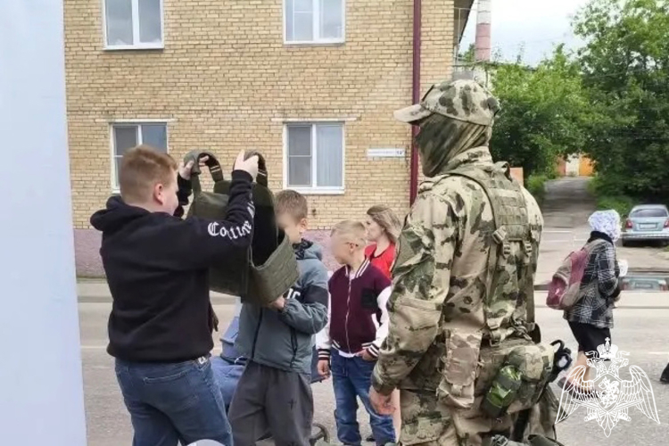 Росгвардейцы провели военно-патриотическое мероприятие