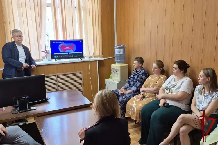 Смоленская Росгвардия приняла участие в образовательной лекции от общества «Знание»