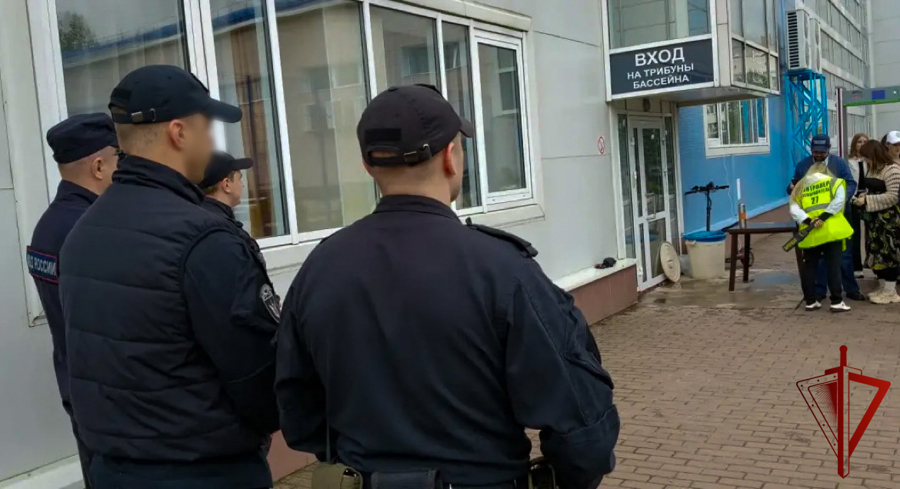 Росгвардейцы обеспечили безопасность футбольного матча в Смоленске