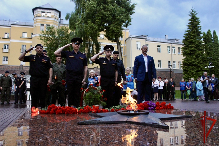 Смоленские росгвардейцы приняли участие в акции «Свеча памяти»