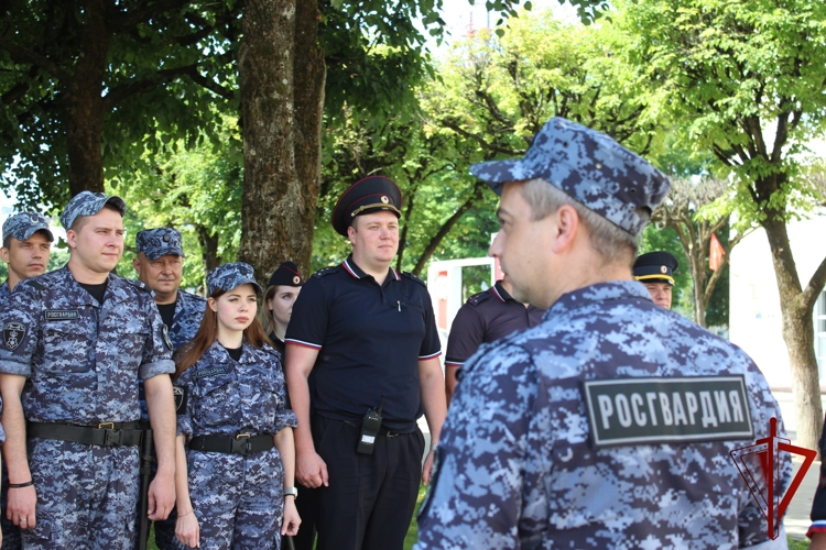 Росгвардейцы обеспечили безопасность Дня России в Смоленской области
