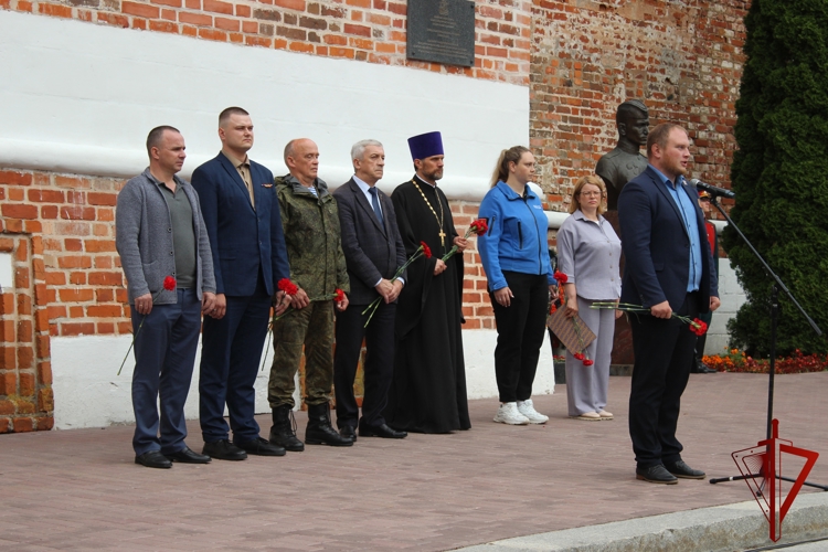 Росгвардейцы приняли участие в акции «Путь Победы» в Смоленске